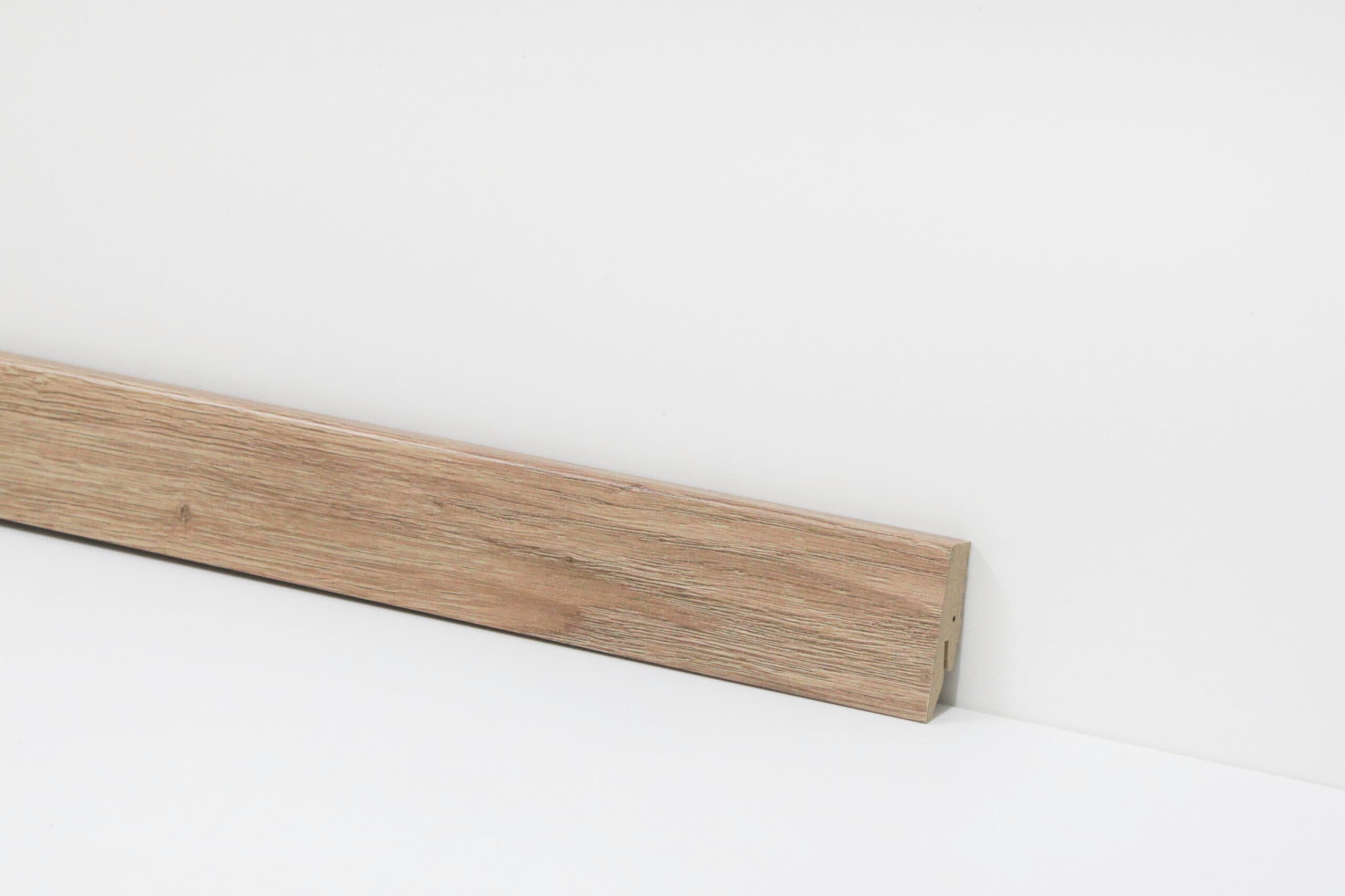 St58-Sockelleiste 8069