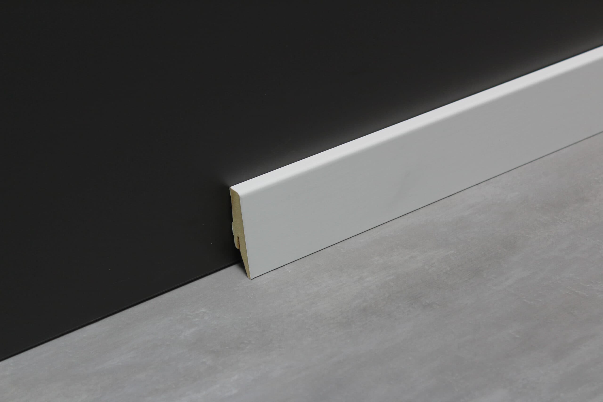 St58-Sockelleiste 58mm weiß